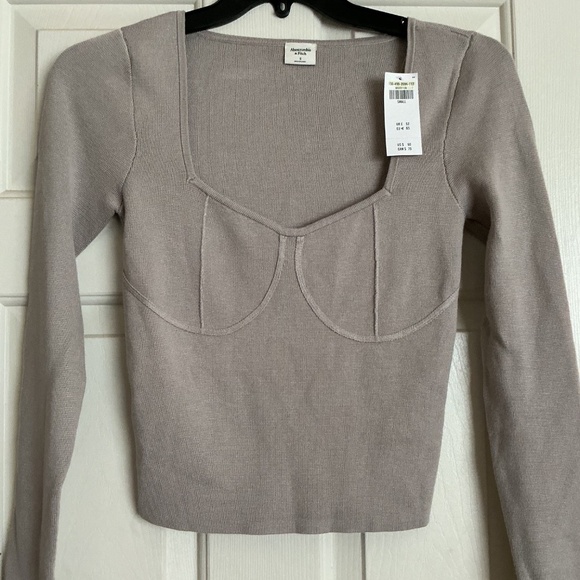 Abercrombie & Fitch long sleeved top - Picture 3 of 4